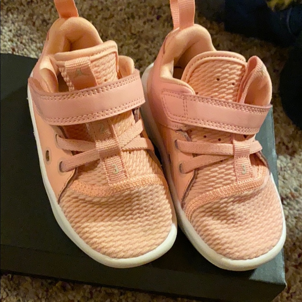 Toddler Air Jordan First Class GT sneakers